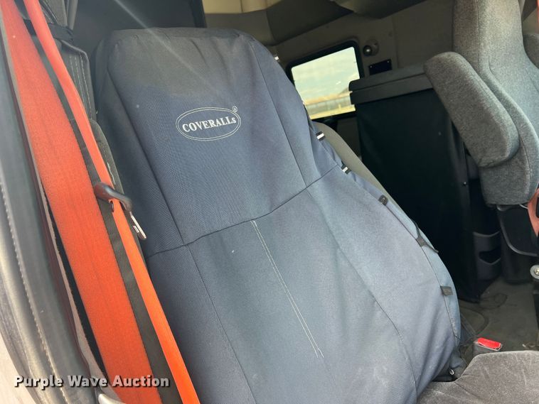 image for item DS8364 2011 International ProStar  semi truck