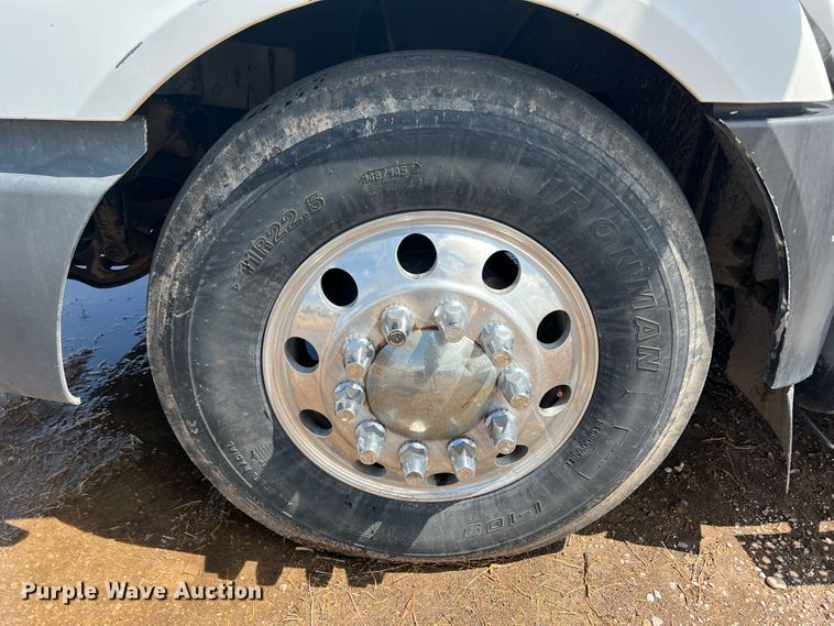 image for item DS8364 2011 International ProStar  semi truck