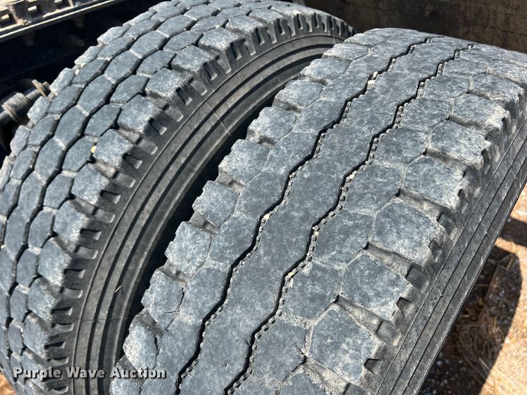 image for item DS8364 2011 International ProStar  semi truck