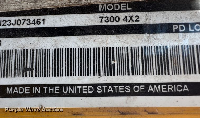 image for item DS8417 2003 International 7300  dump truck