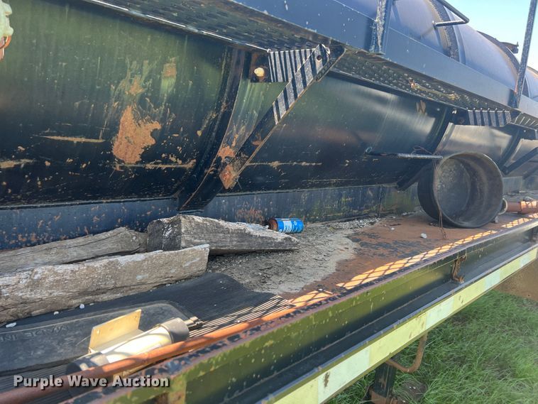 image for item HL9023 1992 Herring Fabrication 130V  vacuum trailer