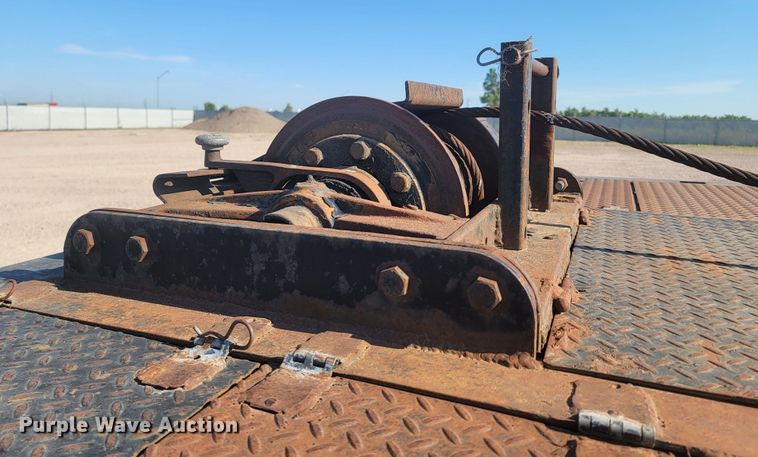 image for item JG9809 2005 Trail-Eze E70HT  drop deck equipment trailer