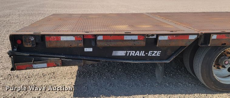 image for item JG9809 2005 Trail-Eze E70HT  drop deck equipment trailer