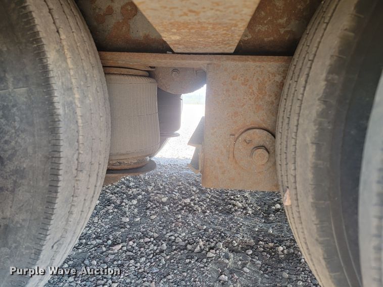 image for item JG9809 2005 Trail-Eze E70HT  drop deck equipment trailer