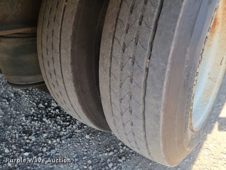 image for item JG9809 2005 Trail-Eze E70HT  drop deck equipment trailer