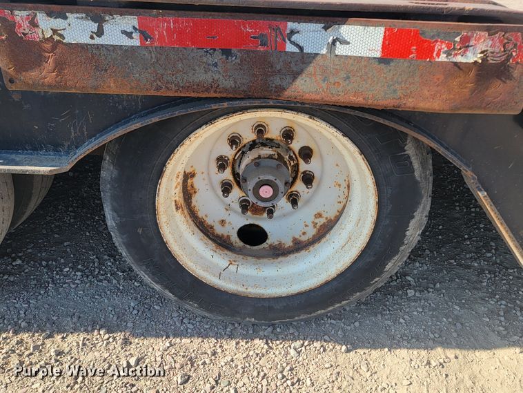 image for item JG9809 2005 Trail-Eze E70HT  drop deck equipment trailer