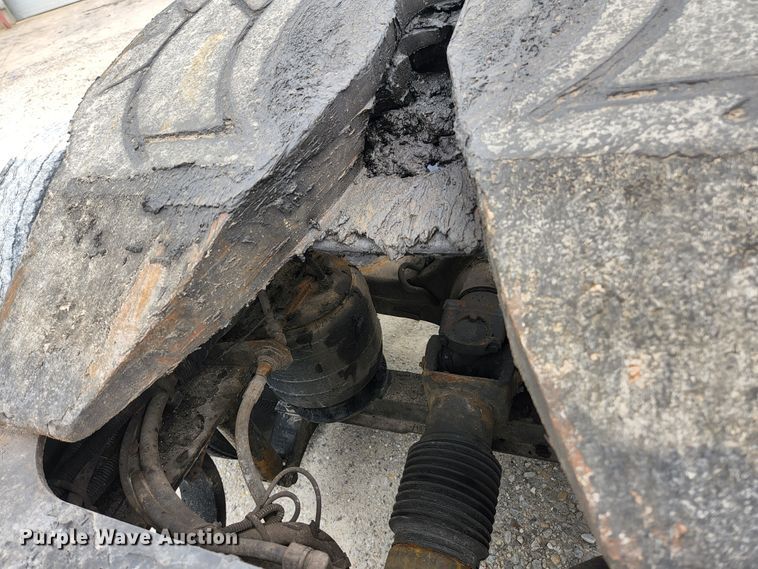 image for item JM9113 2009 Peterbilt 386  semi truck