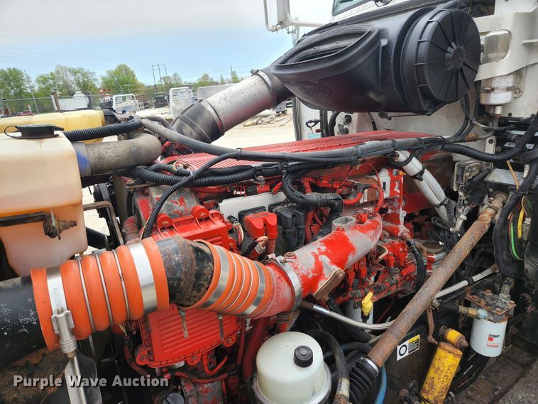 image for item JM9113 2009 Peterbilt 386  semi truck