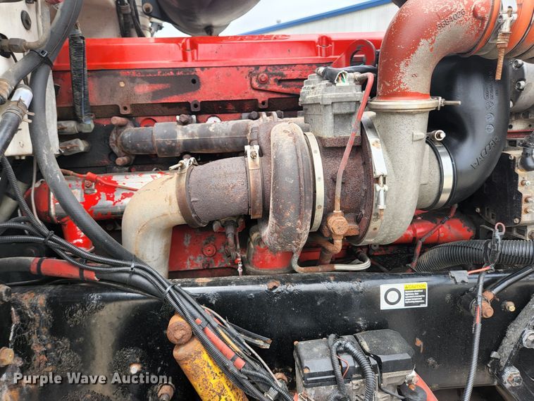 image for item JM9113 2009 Peterbilt 386  semi truck