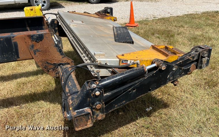 image for item JM9239 2013 International DuraStar 4300  truck cab and chassis