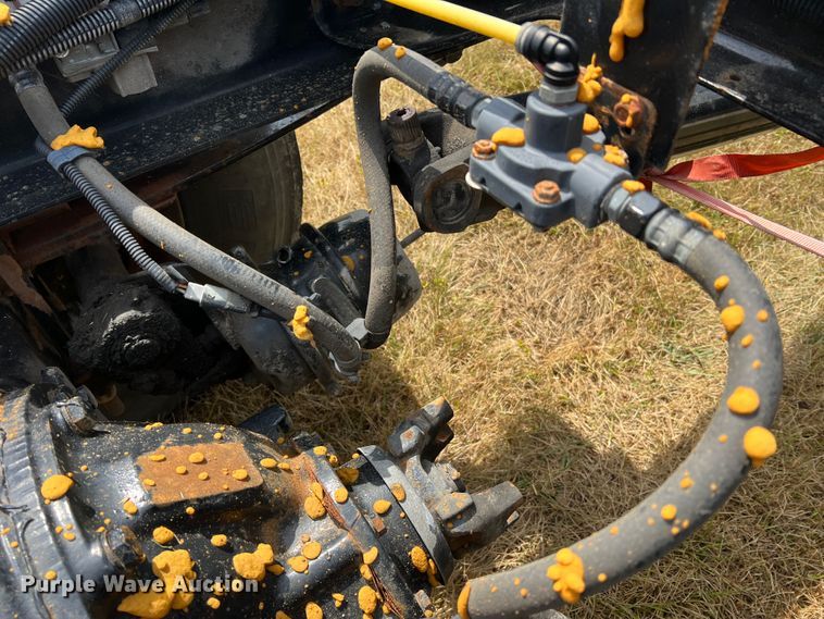 image for item JM9239 2013 International DuraStar 4300  truck cab and chassis