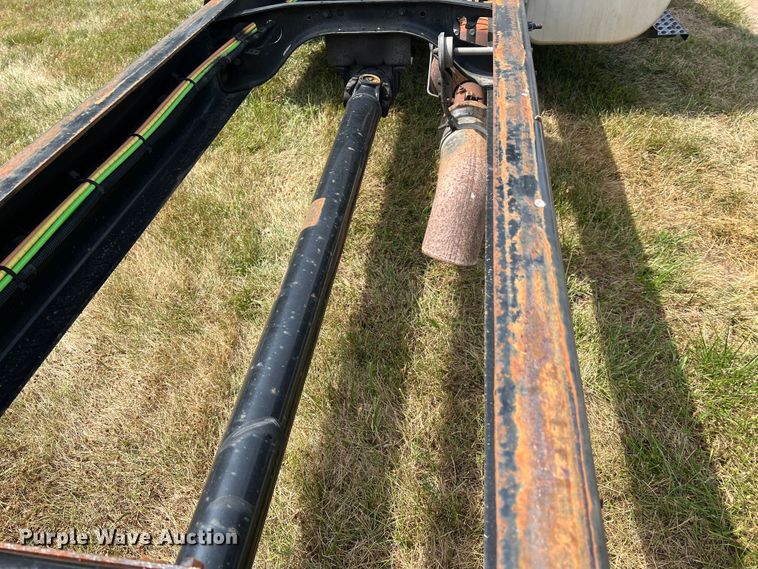 image for item JM9239 2013 International DuraStar 4300  truck cab and chassis