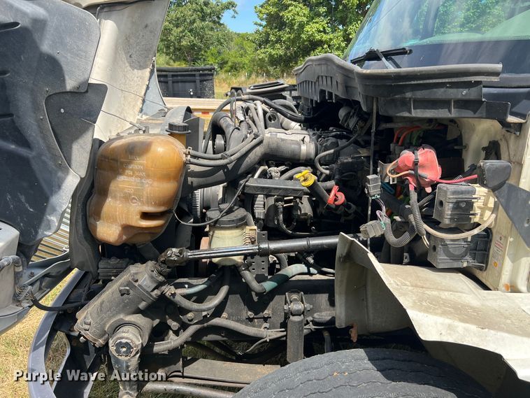 image for item JM9239 2013 International DuraStar 4300  truck cab and chassis