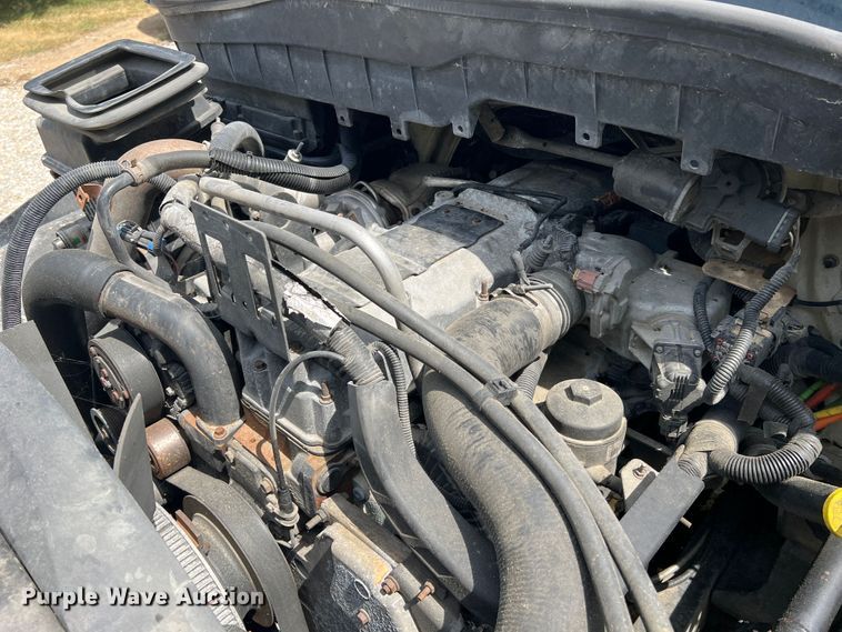 image for item JM9239 2013 International DuraStar 4300  truck cab and chassis