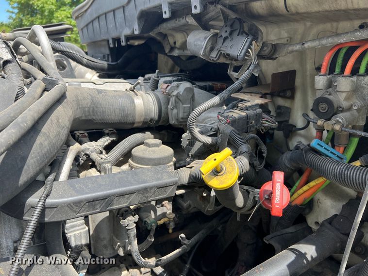 image for item JM9239 2013 International DuraStar 4300  truck cab and chassis