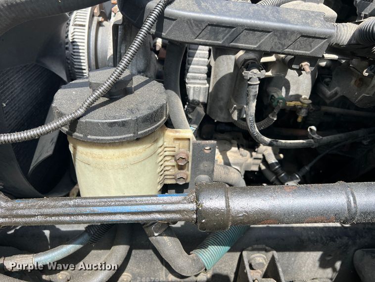 image for item JM9239 2013 International DuraStar 4300  truck cab and chassis