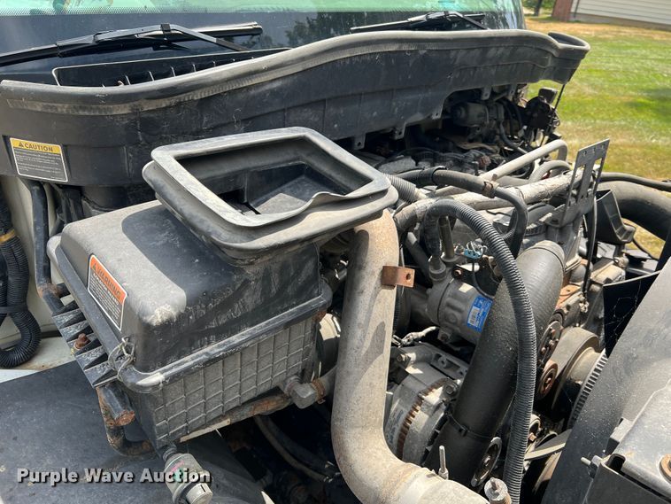 image for item JM9239 2013 International DuraStar 4300  truck cab and chassis