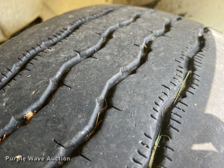 image for item JM9239 2013 International DuraStar 4300  truck cab and chassis