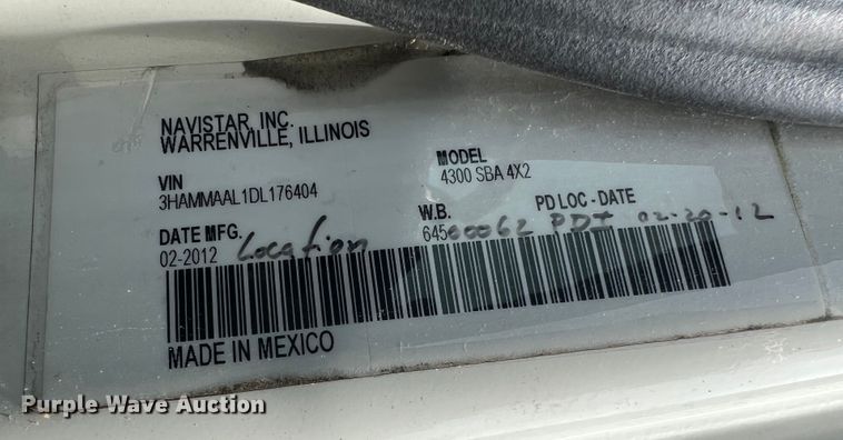 image for item JM9239 2013 International DuraStar 4300  truck cab and chassis