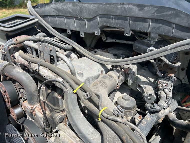 image for item JM9240 2013 International DuraStar 4300  truck cab and chassis