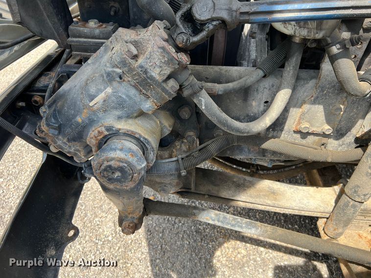 image for item JM9240 2013 International DuraStar 4300  truck cab and chassis