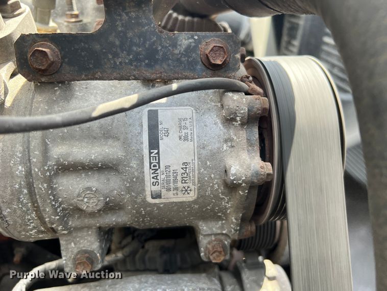 image for item JM9240 2013 International DuraStar 4300  truck cab and chassis