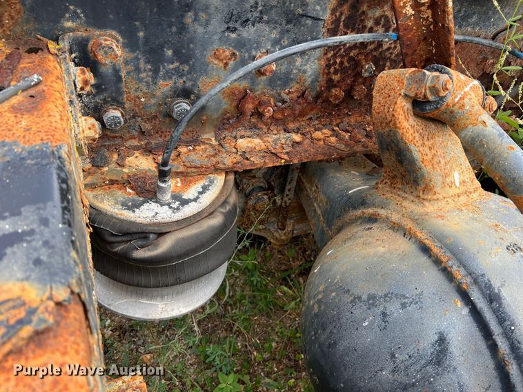 image for item JM9245 2000 Freightliner FL80  truck cab and chassis