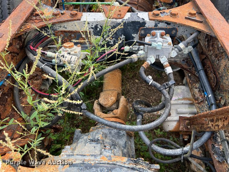 image for item JM9245 2000 Freightliner FL80  truck cab and chassis