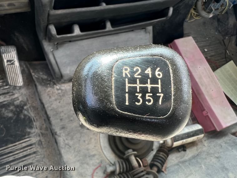 image for item JM9245 2000 Freightliner FL80  truck cab and chassis