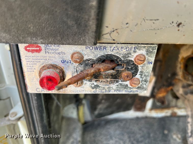 image for item JM9245 2000 Freightliner FL80  truck cab and chassis