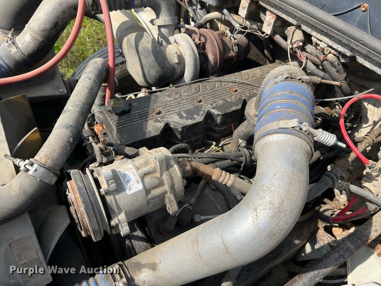 image for item JM9245 2000 Freightliner FL80  truck cab and chassis