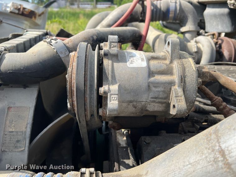 image for item JM9245 2000 Freightliner FL80  truck cab and chassis