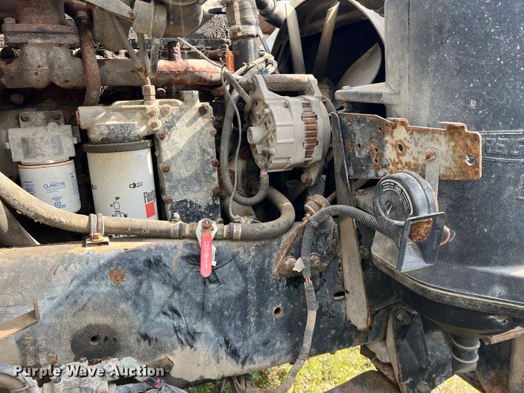 image for item JM9245 2000 Freightliner FL80  truck cab and chassis