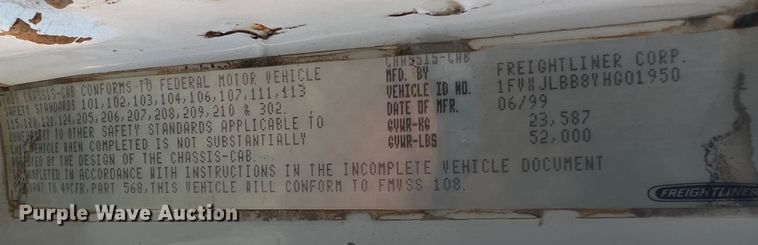 image for item JM9245 2000 Freightliner FL80  truck cab and chassis