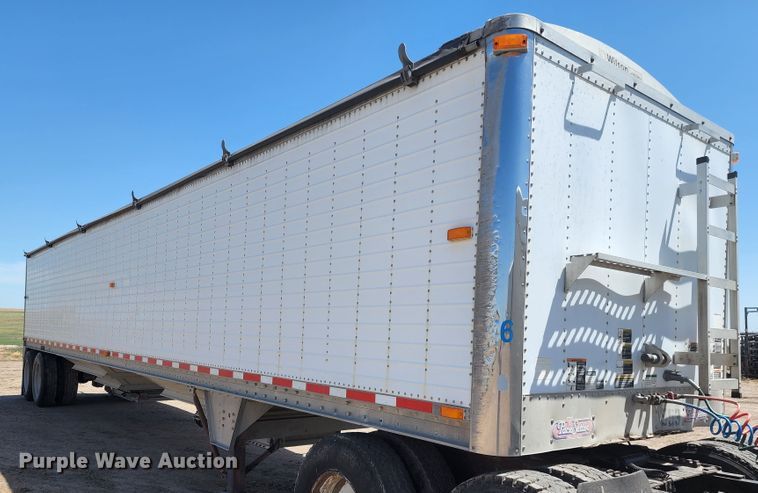 image for item KC9467 2008 Wilson DWH-550 Pace Setter  grain trailer
