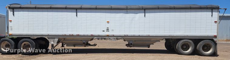 image for item KC9467 2008 Wilson DWH-550 Pace Setter  grain trailer