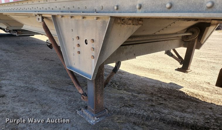 image for item KC9467 2008 Wilson DWH-550 Pace Setter  grain trailer