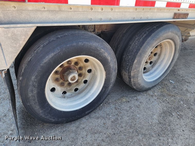 image for item KC9467 2008 Wilson DWH-550 Pace Setter  grain trailer