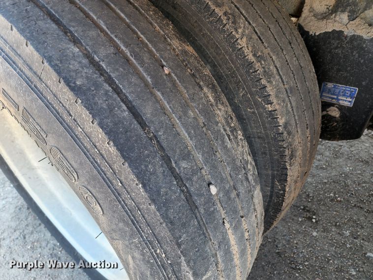 image for item KC9467 2008 Wilson DWH-550 Pace Setter  grain trailer