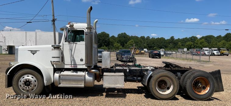 image for item KJ9793 1998 Peterbilt 379  semi truck