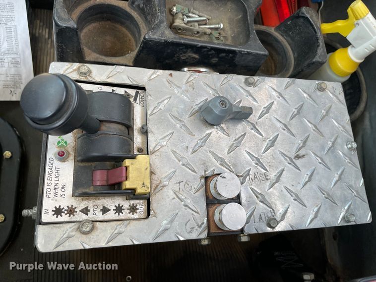 image for item KJ9793 1998 Peterbilt 379  semi truck