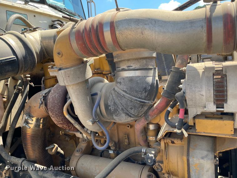 image for item KJ9793 1998 Peterbilt 379  semi truck