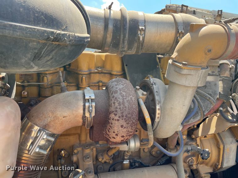 image for item KJ9793 1998 Peterbilt 379  semi truck