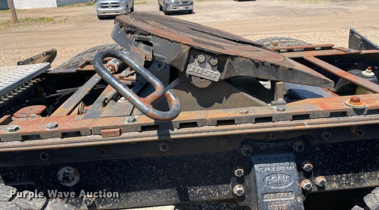 image for item KJ9793 1998 Peterbilt 379  semi truck