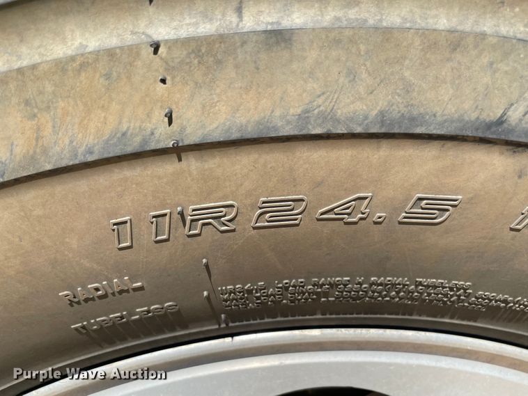 image for item KJ9793 1998 Peterbilt 379  semi truck