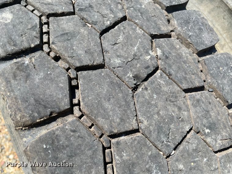 image for item KJ9793 1998 Peterbilt 379  semi truck