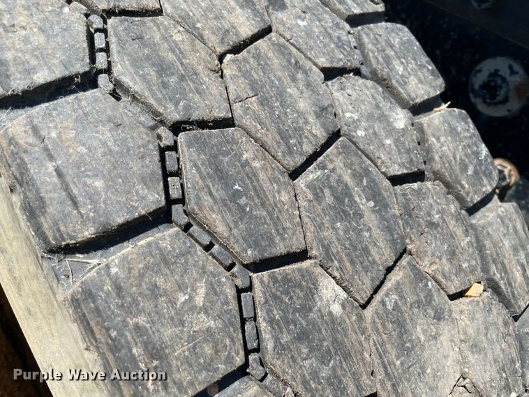 image for item KJ9793 1998 Peterbilt 379  semi truck