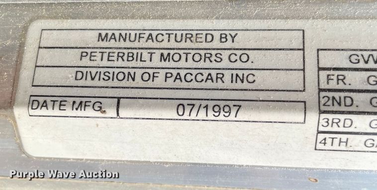 image for item KJ9793 1998 Peterbilt 379  semi truck