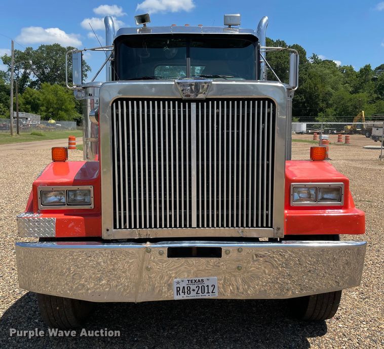 image for item KJ9794 1997 Western Star 4964F  semi truck