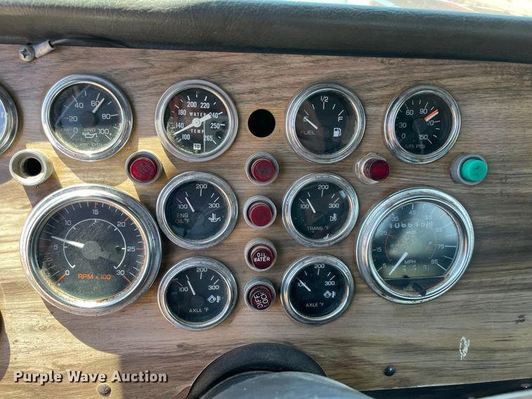 image for item KJ9794 1997 Western Star 4964F  semi truck